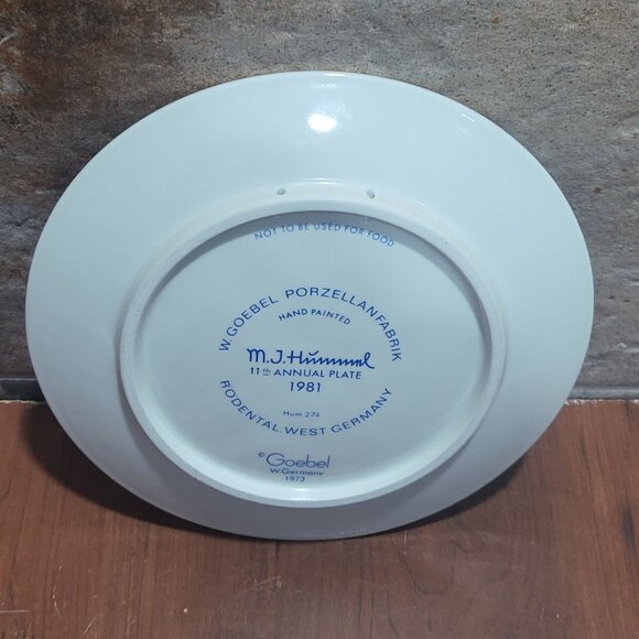 MJ Hummel 11th Annual Decorative Plate Umbrella Boy 1981 Goebel W Germany 1973 - Picture 4 of 9